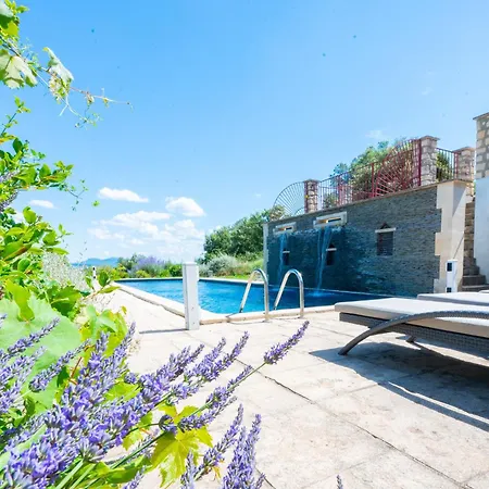 Villa 30ventsa Mistral